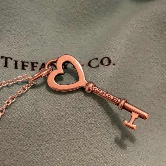 Tiffany & Co. Key Necklace. - Picture 4 of 8